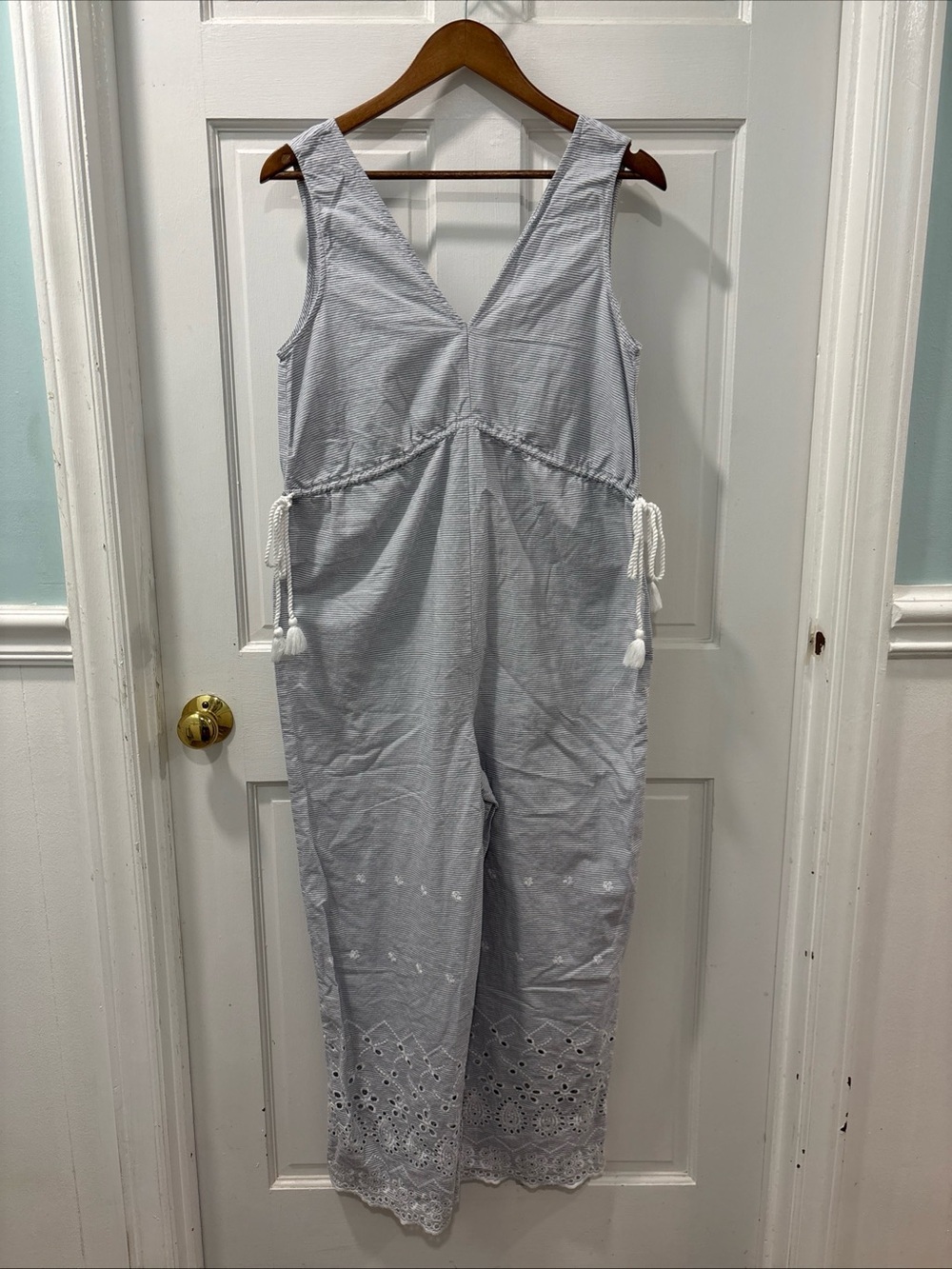 ASOS Women’s Wide Leg Jumpsuit Size 8 Seersucker Tie Waist Eyelet Nautical NWOT